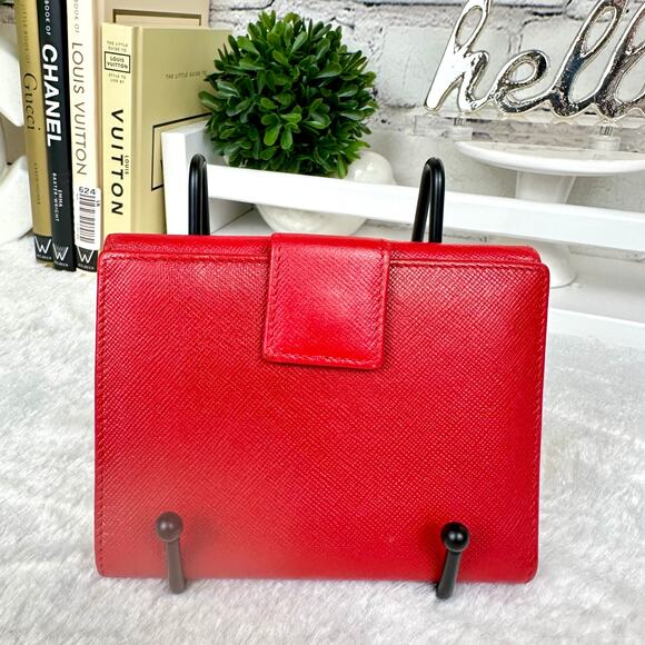 Prada red leather compact wallet NICE Vintage! - Picture 3 of 12